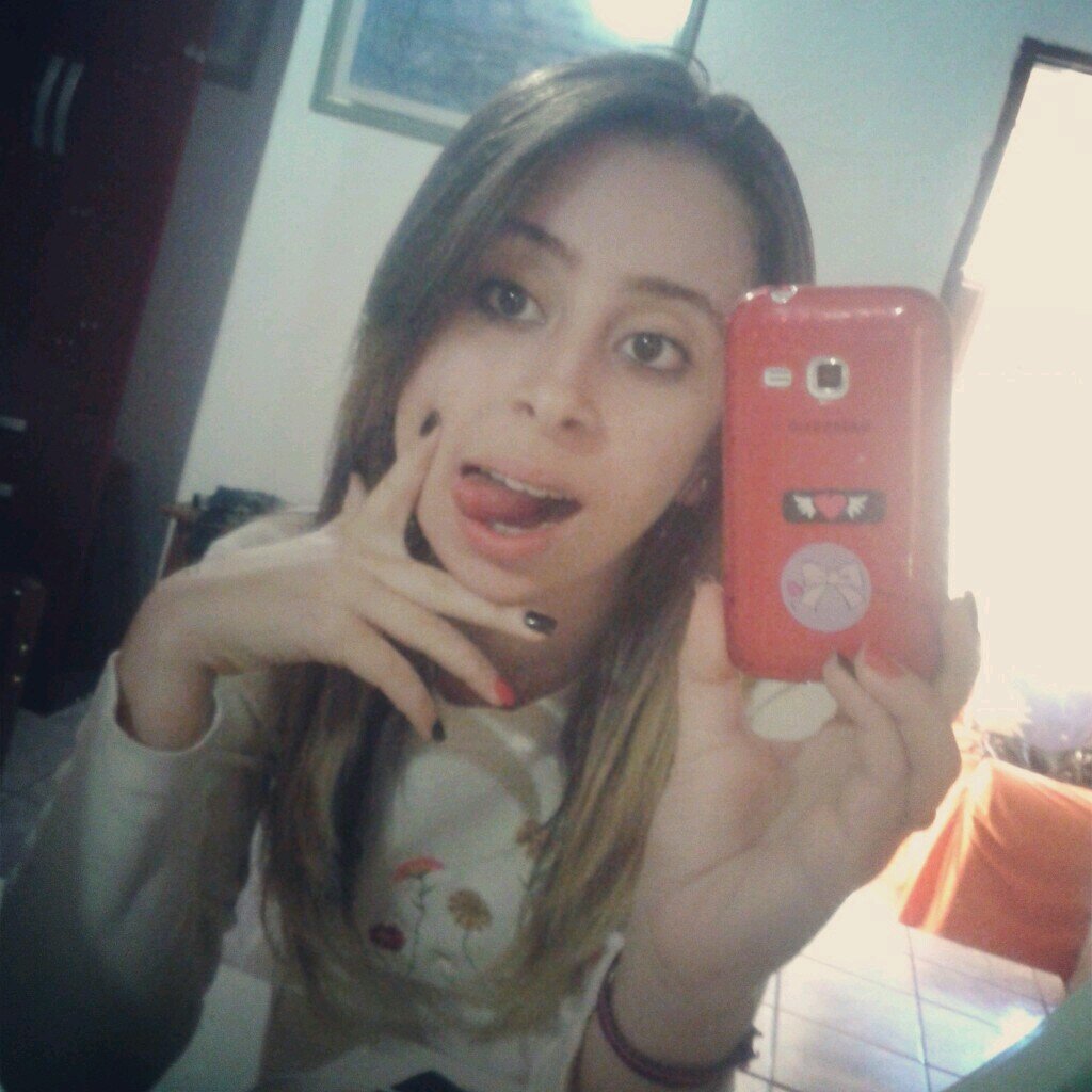 Aquelα que vc fαlα mαl, pαgα-pαu e fαz iguαl '
Nαo importα o quє єu diigα,
Vocє irα vαlorizαr pєlo quє vê,
julgαr pєlo quє ouviu
e opinαr pєlo quє conhєcєu!