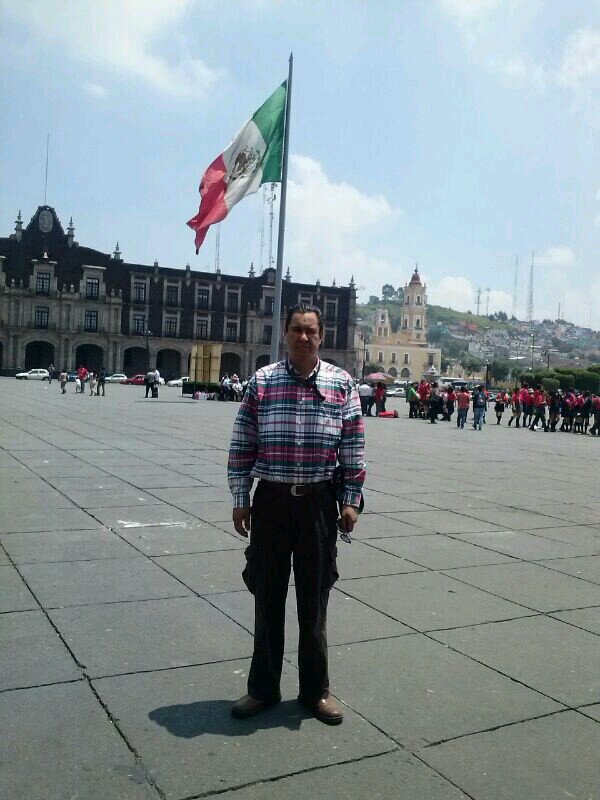 Mexicano  y trabajando al servicio de mi país. H. Ayuntamiento TOLUCA. UAEMEX