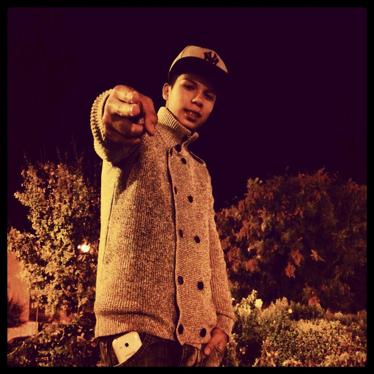 Peleandome con la vida desde el 96, temo amar demasiado a la persona que no lo merece. En la calle conocido como SUEÑOS, Amor hacia el Graffiti.