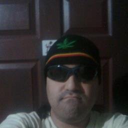 HOLA MI NOMBRE ES ANDRES ROZADOS Y SOY DE CANADA 100XCIENTO CANADIENCE Y ESTOY SOLTERO Y ESTOY BUSCANDO NOVIA