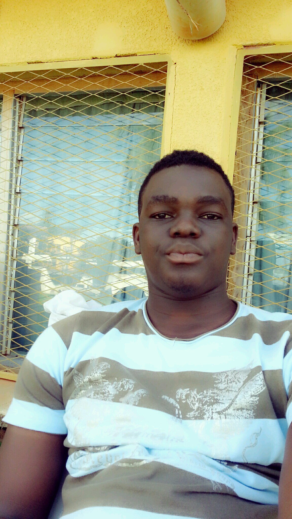 RichoOush's profile picture. simple, sociale, cool