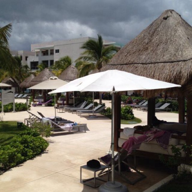 UpFUNLatam's profile picture. Cta oficial del Up Front de canales: E!, A&E, History, Bio, Sony, AXN, Sony Spin, Disney, Telemundo, SyFy, Studio Universal, Cinemax, Casa Club TV, MGM, Gourmet