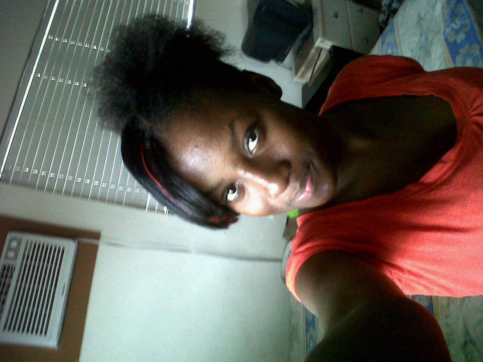 •Chick with an attitude• Fragile Heart. @RamonicaH was hurrr ♥