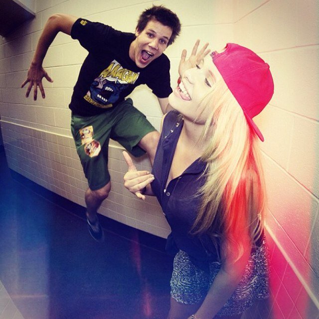 Alli Simpson Here! Im 16 years young! Singer/Model/Actor. Im Single/Bisexual.