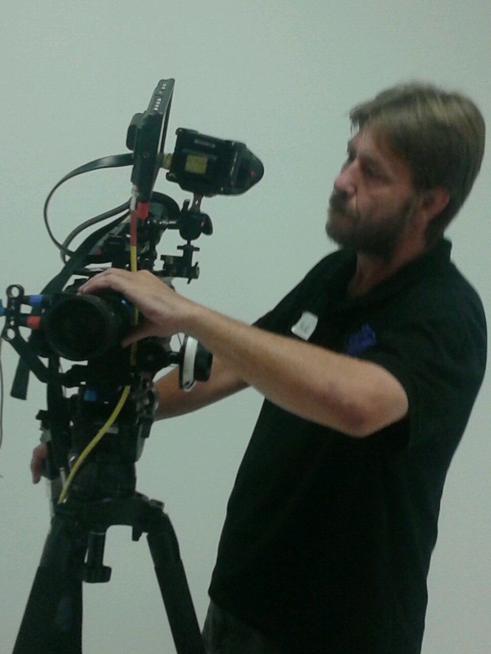 Very amatuer filmmaker, commentator on the human experience and taxi driver. Check out my youtube channels yumyumnt and shane nouwens.