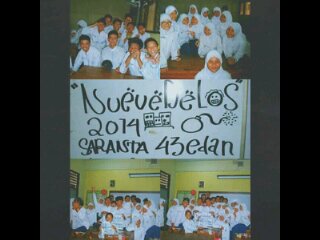Bu Fioda mami kami. Diah panutan kami. Dan kami NueveDeLos! Laflaflaflaf lafyuu lafyuu♥♥