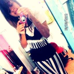 , @_peequeenaaRooh Minha princesa , amo muito ela , s3s3 Vinicius Souza meu namorado mais pfto , :3