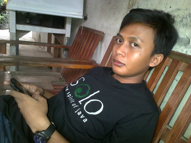 androidn82's profile picture. Iam simple and sederhana