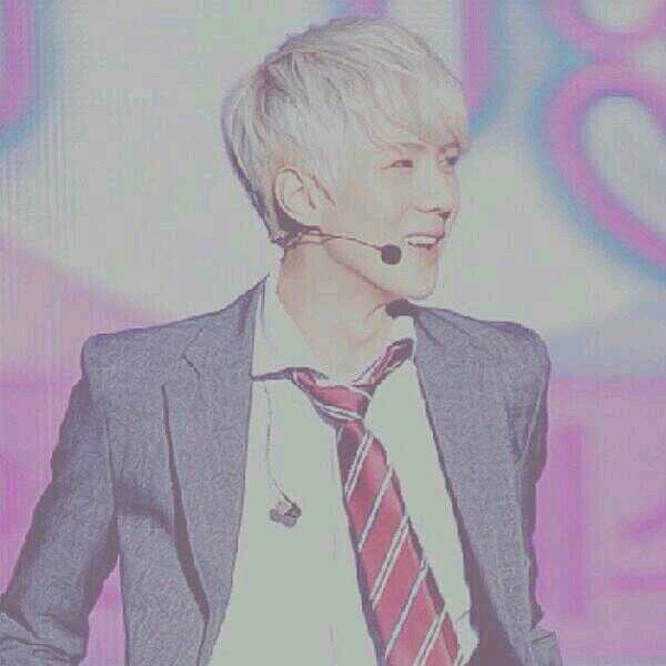 อันยองคับ...ผมเป็นคนเจ้าเล่ ผมชอบก(อ)ด อยากลอง.อยากเจอฟอลกันด้วยน่ะครับ.ผมเป็นผีดูดเลือด.เลือดใครหวานขอดูดน่ะครับ..#BEXONOFAM..