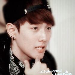 | KIM DONGHYUK 「 YG WIN 」| team b | #FineFam #97line Fri. 11 10 13