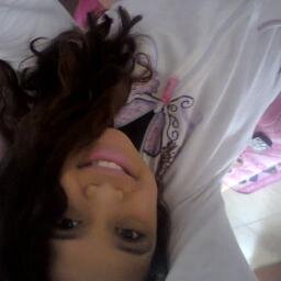 Heeyy sou fofa , linda e amoo amizades novas .. 3