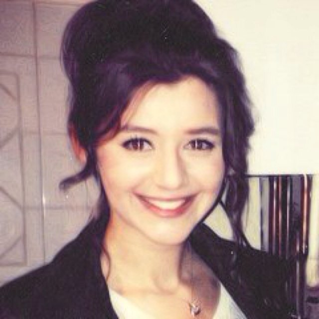 Hiii im Tina. Im Eleanors twin sister! Im funny, and goofy!!! |Single|Bi|Rp|