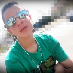 Quer a Audi ou RR quer a lancha ou quer o jet
Você é a primeira dama eu sou o chefe !