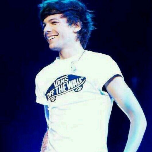 PLEASE FOLLOW @onetracklouis BC I GAVE YOU THIS FOLLOW
