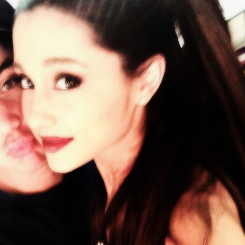 ariginutil's profile picture. qnd estiver block no @arianainutil e @arianaginutil