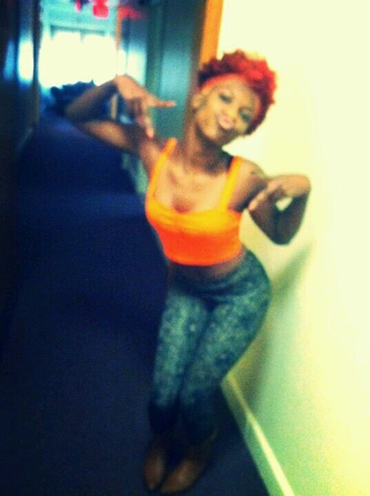 18; university bound; single LIFE, one self loyalty; && I livee too the FULLEST 3 3 3 (private dancer) K.O.D