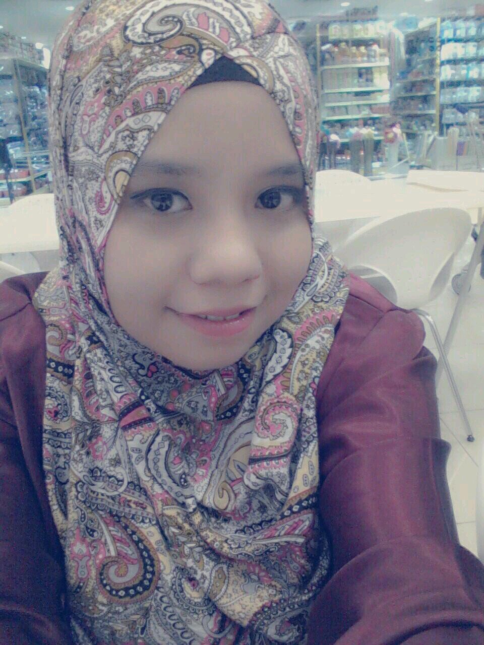 Ello ! Saye Haiza l 21 l Selangor       I fOllOw yOu,yOu fOllOw Me Back Oraaitt! (Y) !! Saye Baru Join twitter sO jgan Tnyer ~