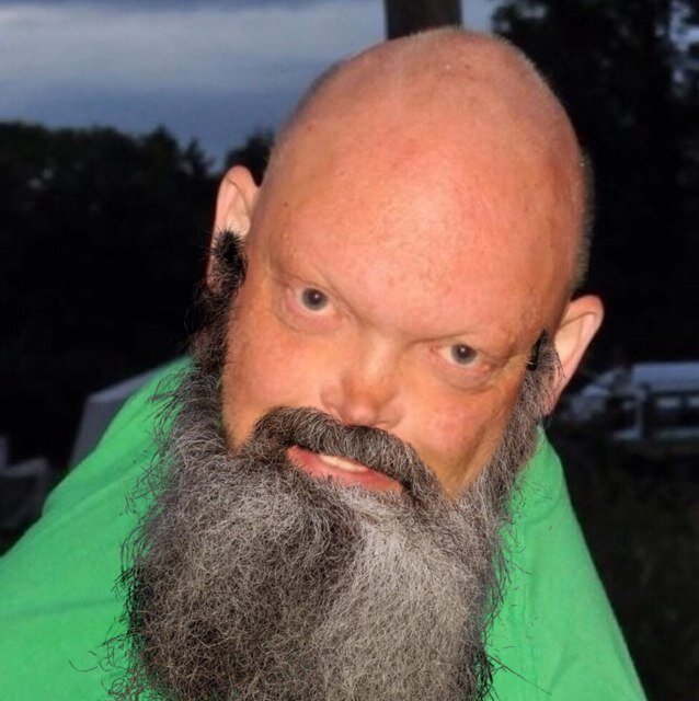 Big meach-Jesus-Strippers-puppys-Harcore Rock-Nickleback Owner of a Starbucks branch- I FOLLOW BACK!!!!
