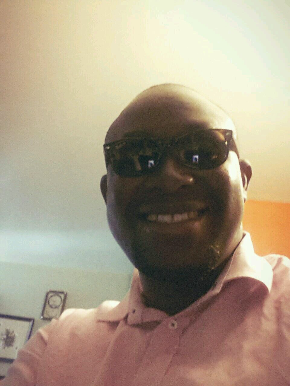 NaforoDoukoure's profile picture. I'm an introvert I spend a lot my time indoors reading watching tv playing with my kids