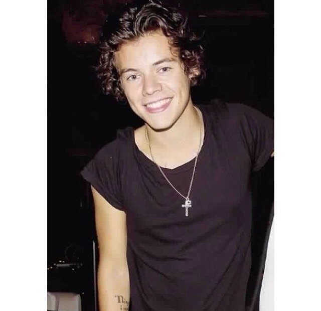 PLEASE GO FOLLOW @heartfeltlarry SHE FOLLOWS BACK INSTANTLY AND SHE GAVE YOU TWO FOLLOWS FOR THE PRICE OF ONE! (: