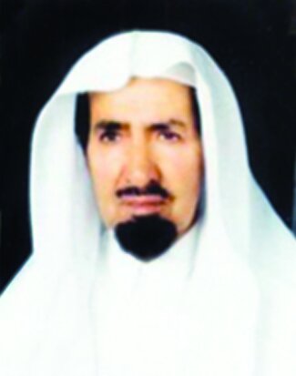 كاتب ومؤلف