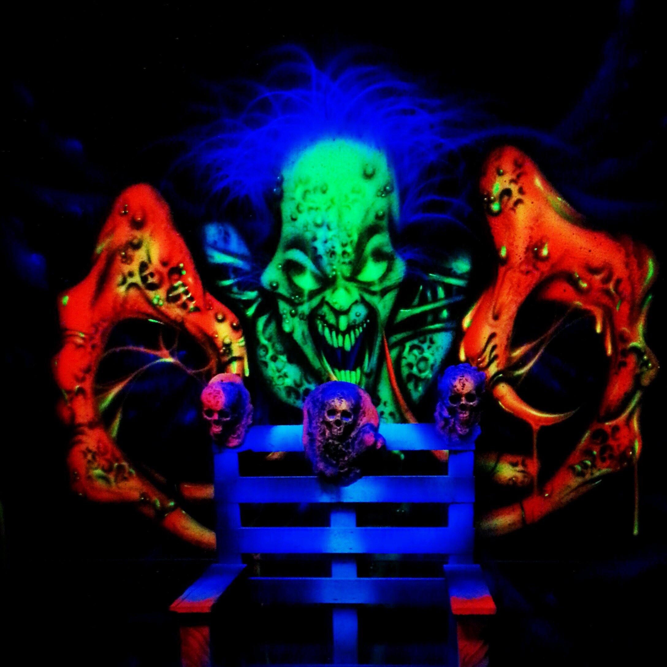 Evansville Indiana's Premier Haunted Attraction! 
We are back for 2014!
Formerly Evansville Asylum.