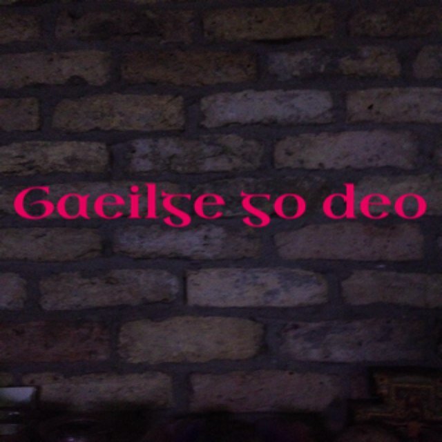 Gaeilgeigconai's profile picture. Is linn ar fad an ghaeilge, ach is leatsa í a labhairt!
