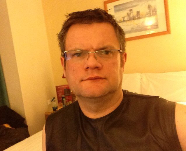 Single lad from Leeds, Yorkshire. Rugby League, Leather and Red Wine.
