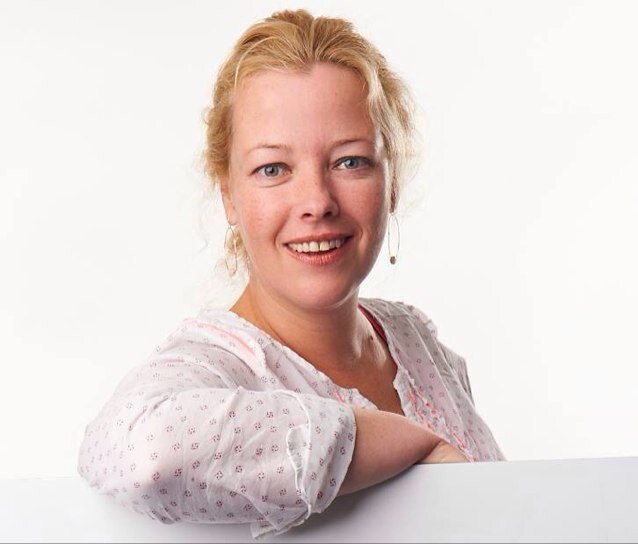 media maken, social media, schrijven, Omroep West, mama van Juul & Pepijn, humor om te lachen, Chardonnay, koken, lezen, strand, camping & glamping