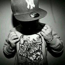 24/7. Reirte de la vida aun que duela # Enseñame que cantas, te dire a quien se la chupas # El sexo a pelo y el ron a palo.