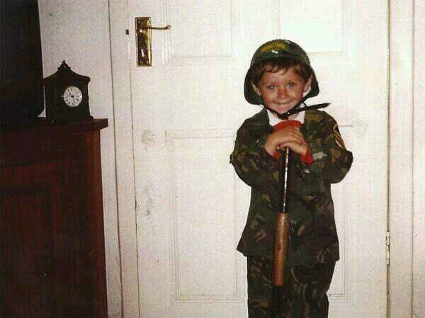 I love @onedirection @5sos and @taylorswift :) I'm a nialler girl :) I also LOVE @LeoDiCaprio :*