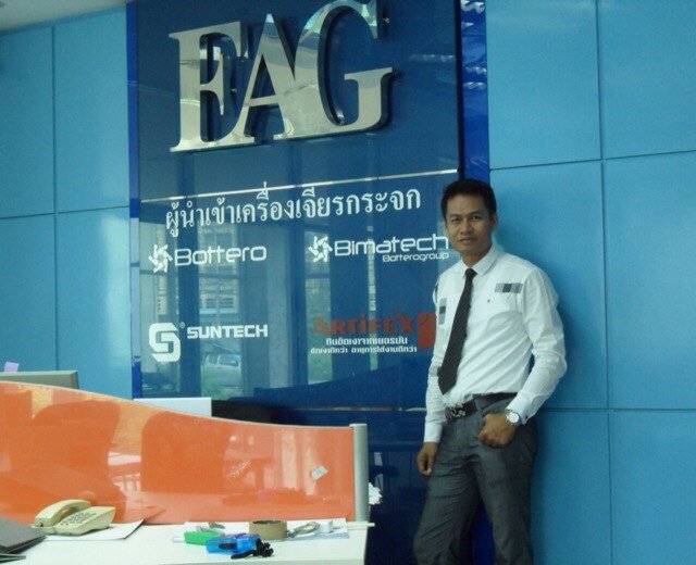 glassgrindingmc's profile picture. โชว์รูมผู้นำเข้าเครื่องเจียรกระจก เครื่องเจาะกระจก และหินเพชร จากประเทศอิตาลี&จีน โทร.081 855 4811 รับสั่งผลิตกระจกนิรภัยเท็มเปอร์ ขนาดใหญ่ 2600*6000 มม