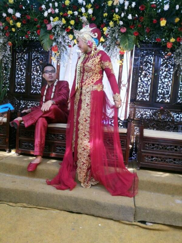 CitraGadistya's profile picture. Ring on a right hand, a single status on KTP