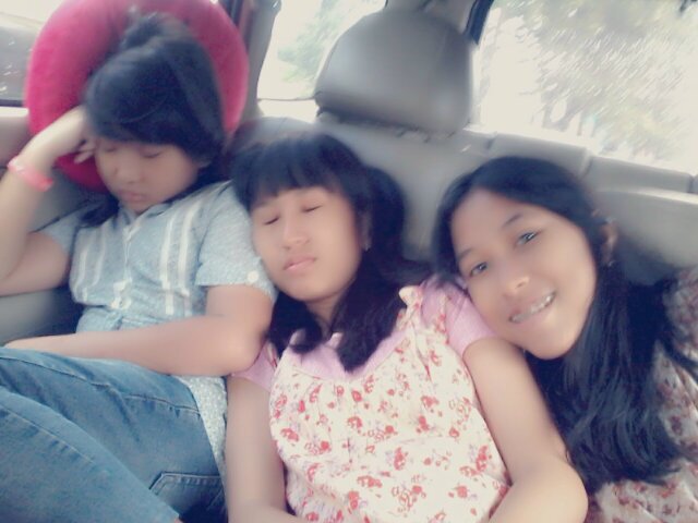 Hi my name is Nadia Safitri. I was a student ☺.♥OneDirection ♥TaylorSwift ♥LittleMix