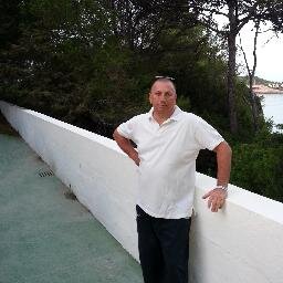 deesoft63's profile picture. 