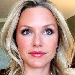 Cosmetic and Reconstructive Oculofacial Plastic Surgeon, Doximity Physician Panelist, outdoor enthusiast, animal lover, high heel devotee