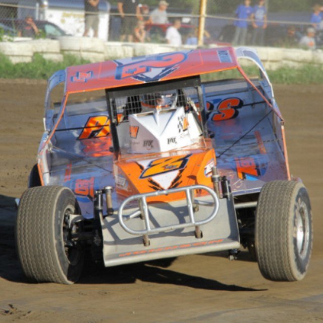Updating race fans on Dirt Car Racing in the Northeast, mostly the modified division. Opinions Expressed are my own.