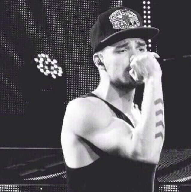Free follow from @tomlinversity ♡
