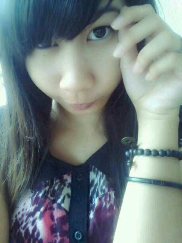 hai.. *lambai tangan*