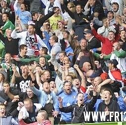 Fanatiek Feyenoord supporter, Seizoenkaarthouder vak X, Goldcard, Graphic Designer