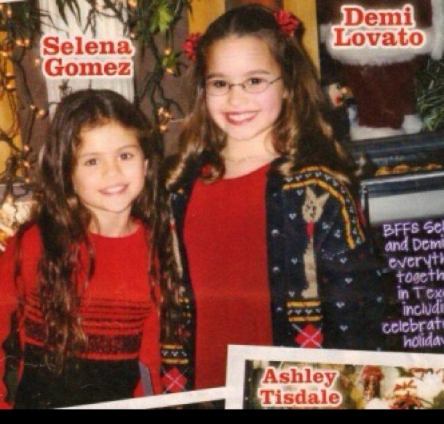 Page do facebook Humor de Semis dedicado a Demi e a Selena, sigo de volta!