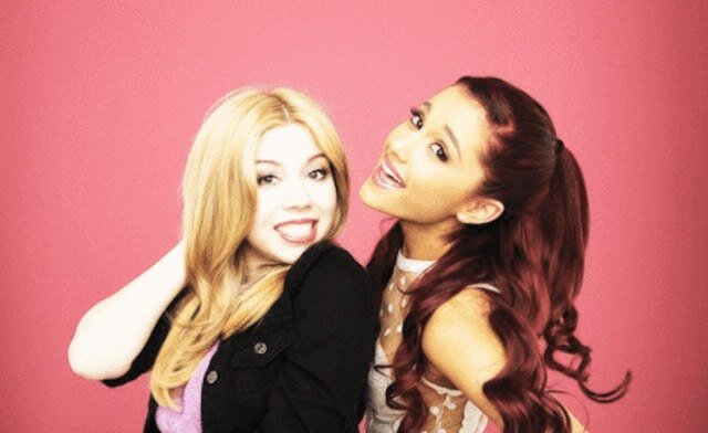 FOLLOW @PinkGrandeAri SHE ALWAYS FOLLOWS BACK ❤️❤