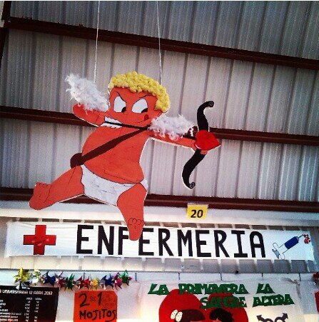 Twitter del Grado de Enfermería en la UPNA - Barra de Enfermería en la Carpa Universitaria de Pamplona (PRÓXIMO 25 OCTUBRE '13)