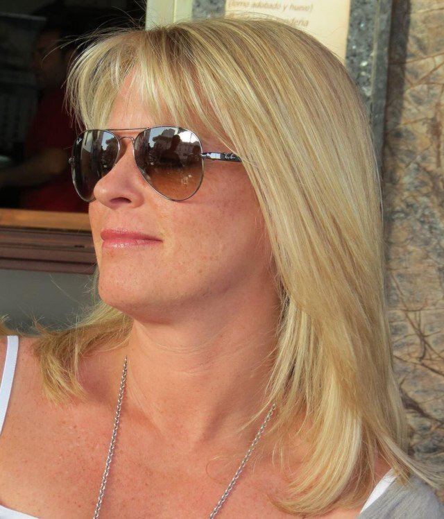 Reflexologist, mother, wife (not necessarily in that order!) with the hands of an angel. Lover of good food, wine, family, friends, holidays, life and laughter.