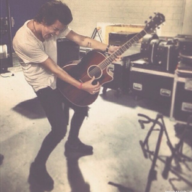 PLS FOLLOW @_UGHMICHAEL BECAUSE SHE FOLLOWS EVERYONE BACK ♡  JUST ASK. ILY