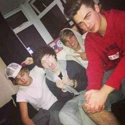Check out my Overload fanfic http://t.co/DLZbsw26pH And My wattpad for Uj fanfics