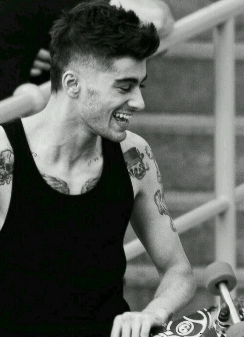 hi bby, u just got a free follow so please follow @zaynshiningstar ? ask for a follow back. Thank you :)