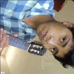 Cantante , compositor sigueme @leochris_offici contrataciones a https://t.co/yk3Mjiw6Tr