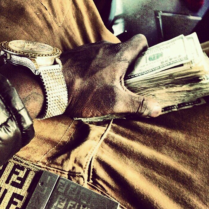 trying to make some cash just shoot me a text 262-477-4898 or dm me