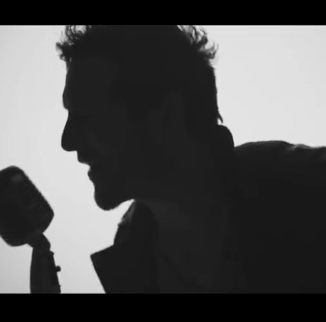 I Love Matt Cardle!! Met Him on the 11/12/12♥ Matt followed 27/12/12 tweeted 19/02/13♥★!! What else can I say LOVE YOU MATT!♥